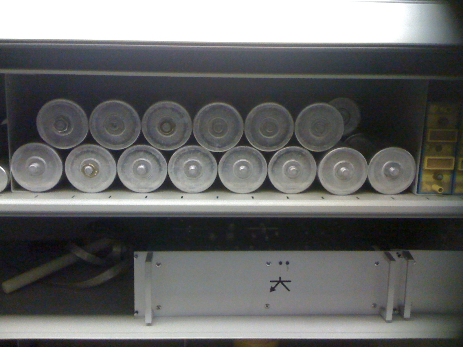 Arrangement for cylinders